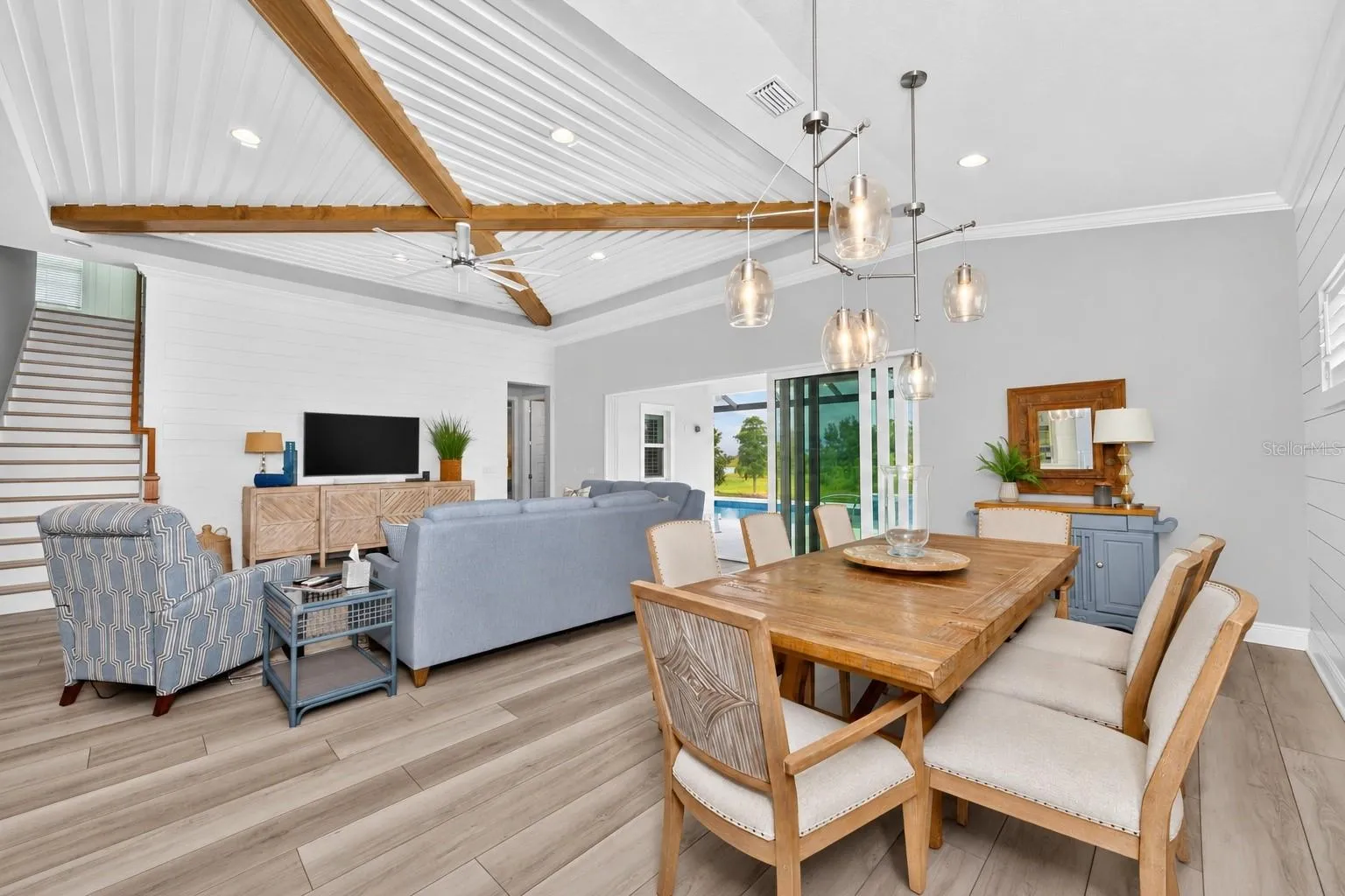 Plenty of room for dining furniture and living furniture arrangement