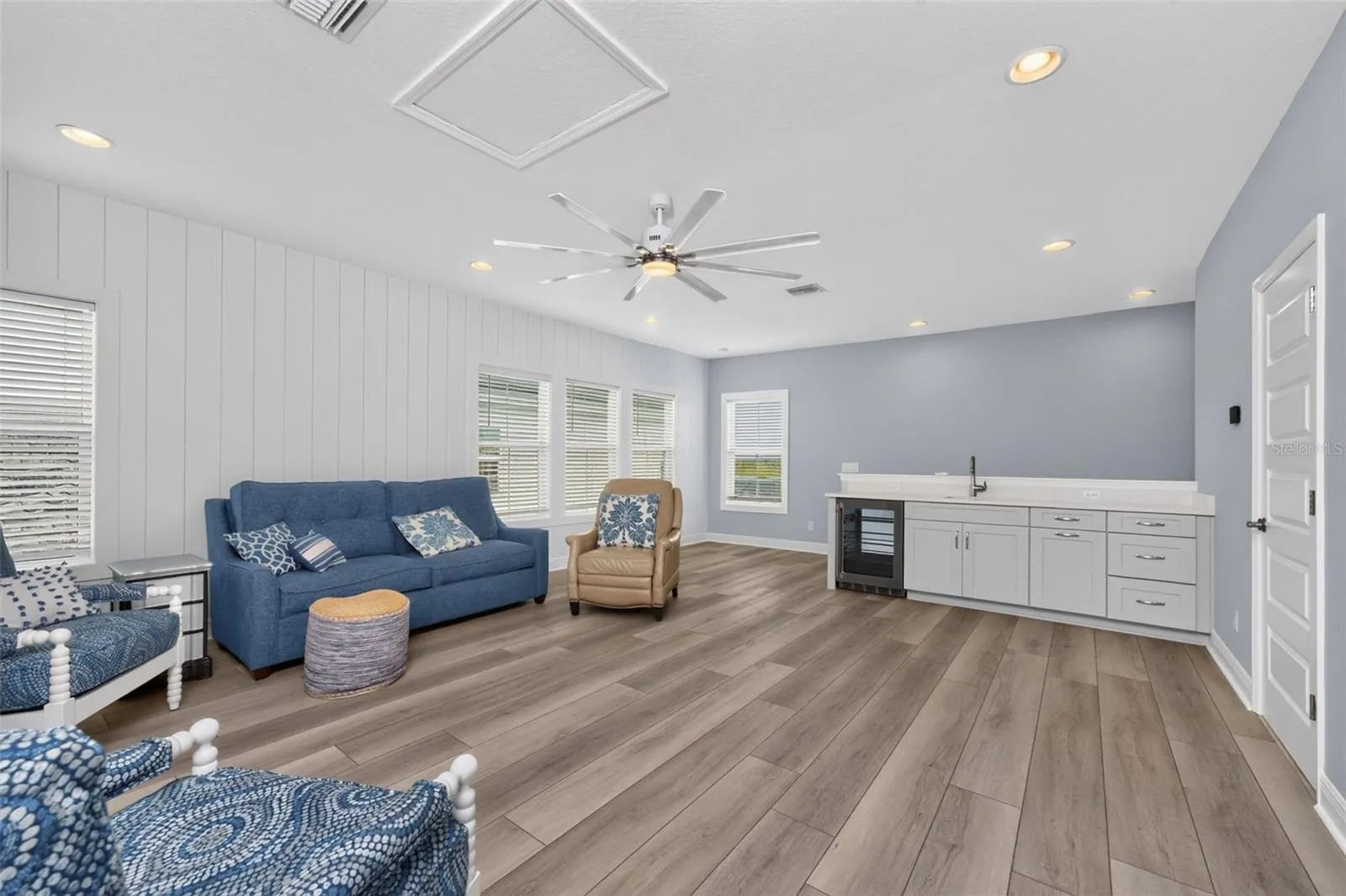 2nd FLOOR - Media room/mancave/game room