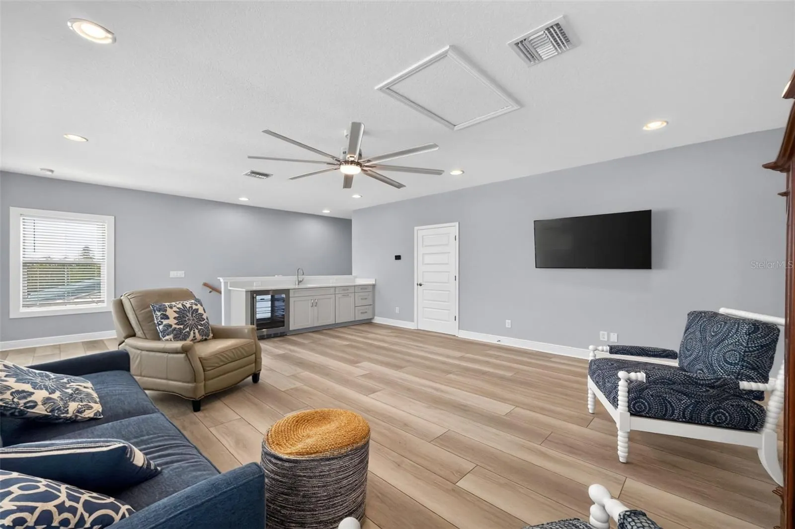 2nd FLOOR - Media room/mancave/game room
