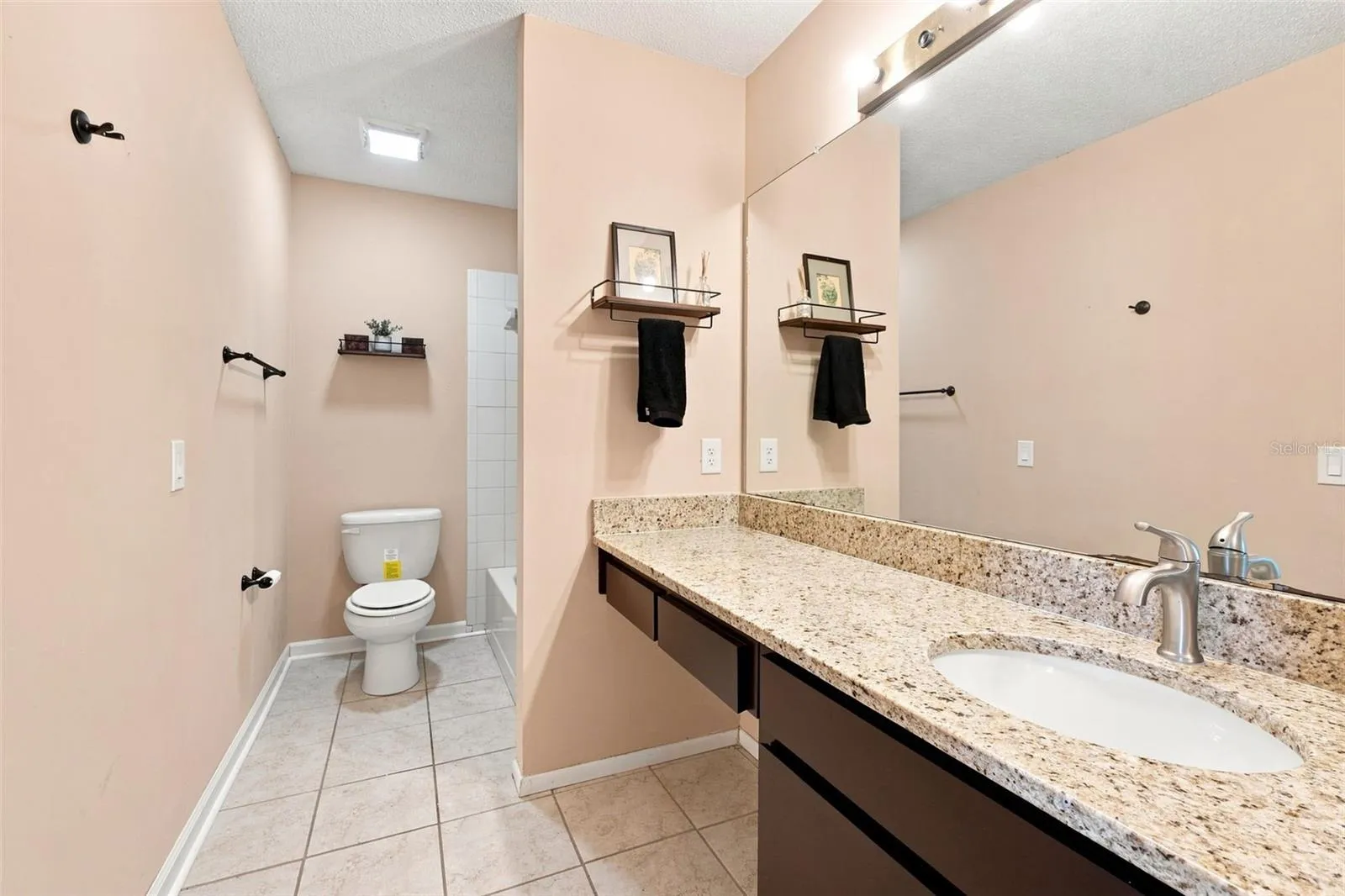 2nd Bathroom