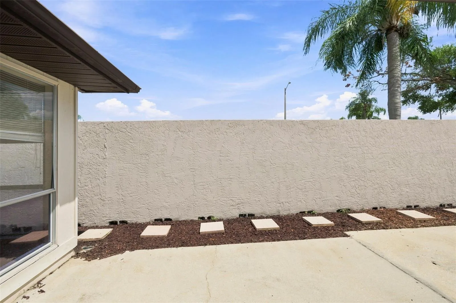 Side Yard/Courtyard