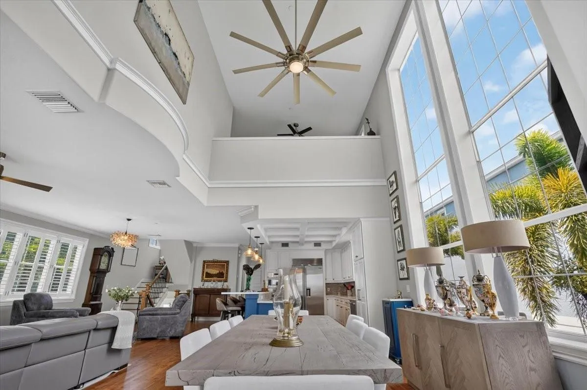 6330 Laguna Dr, Longboat Key, FL 34228