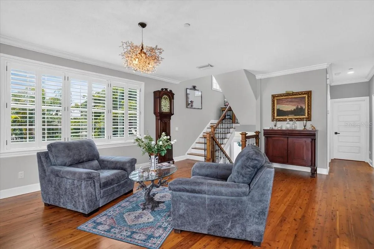 6330 Laguna Dr, Longboat Key, FL 34228