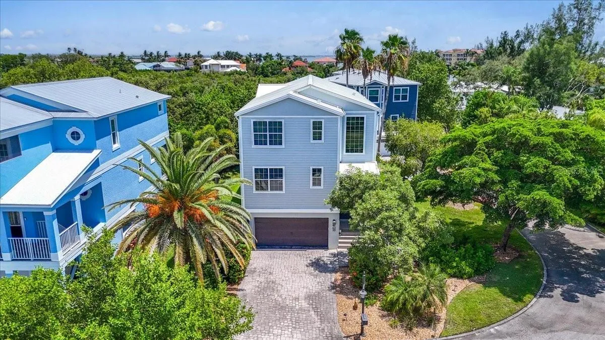 6330 Laguna Dr, Longboat Key, FL 34228