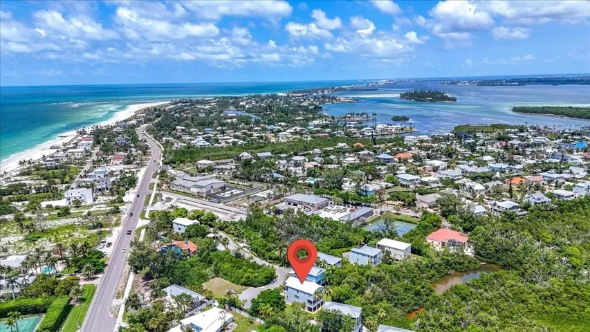 6330 Laguna Dr, Longboat Key, FL 34228
