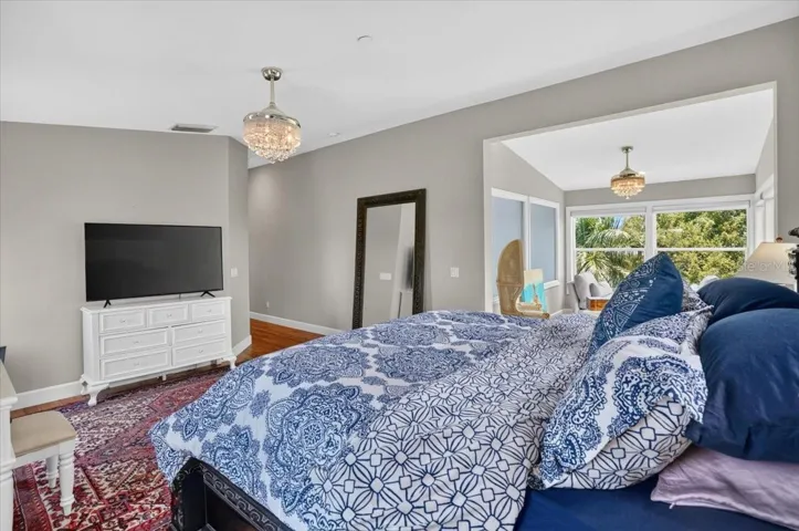 6330 Laguna Dr, Longboat Key, FL 34228