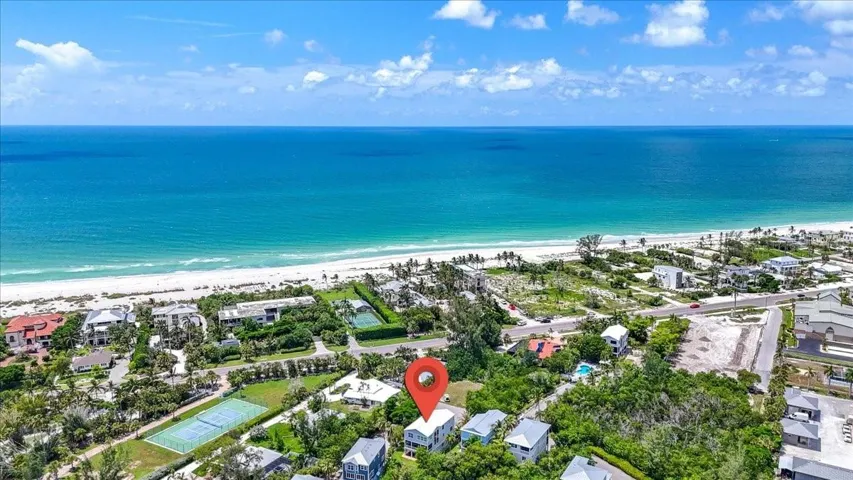 6330 Laguna Dr, Longboat Key, FL 34228
