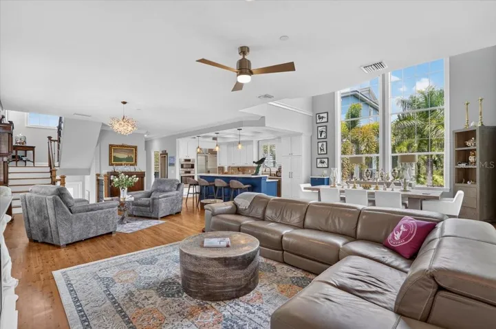 6330 Laguna Dr, Longboat Key, FL 34228