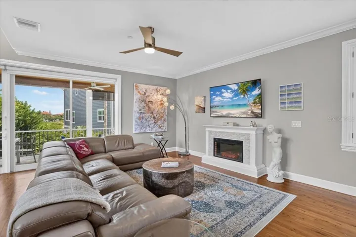 6330 Laguna Dr, Longboat Key, FL 34228