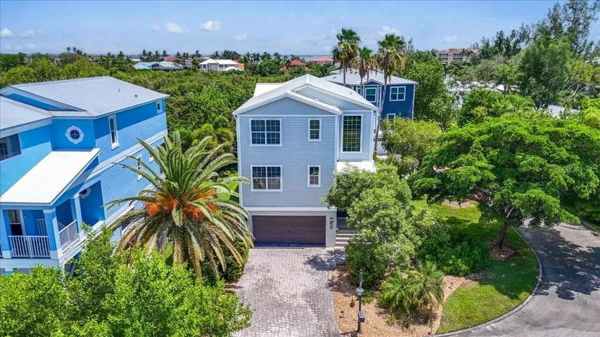 6330 Laguna Dr, Longboat Key, FL 34228