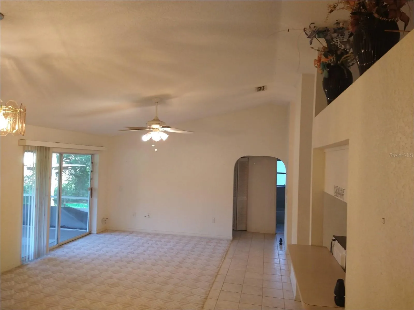 Family Room - vacant prior to tenants