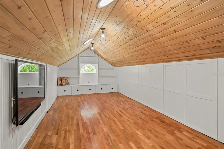 Third-Floor Bonus Space – Flexible Living, Work or Recreation Area
