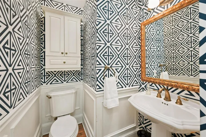 Stylish Powder Bath