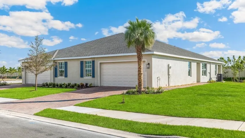 MODEL HOME