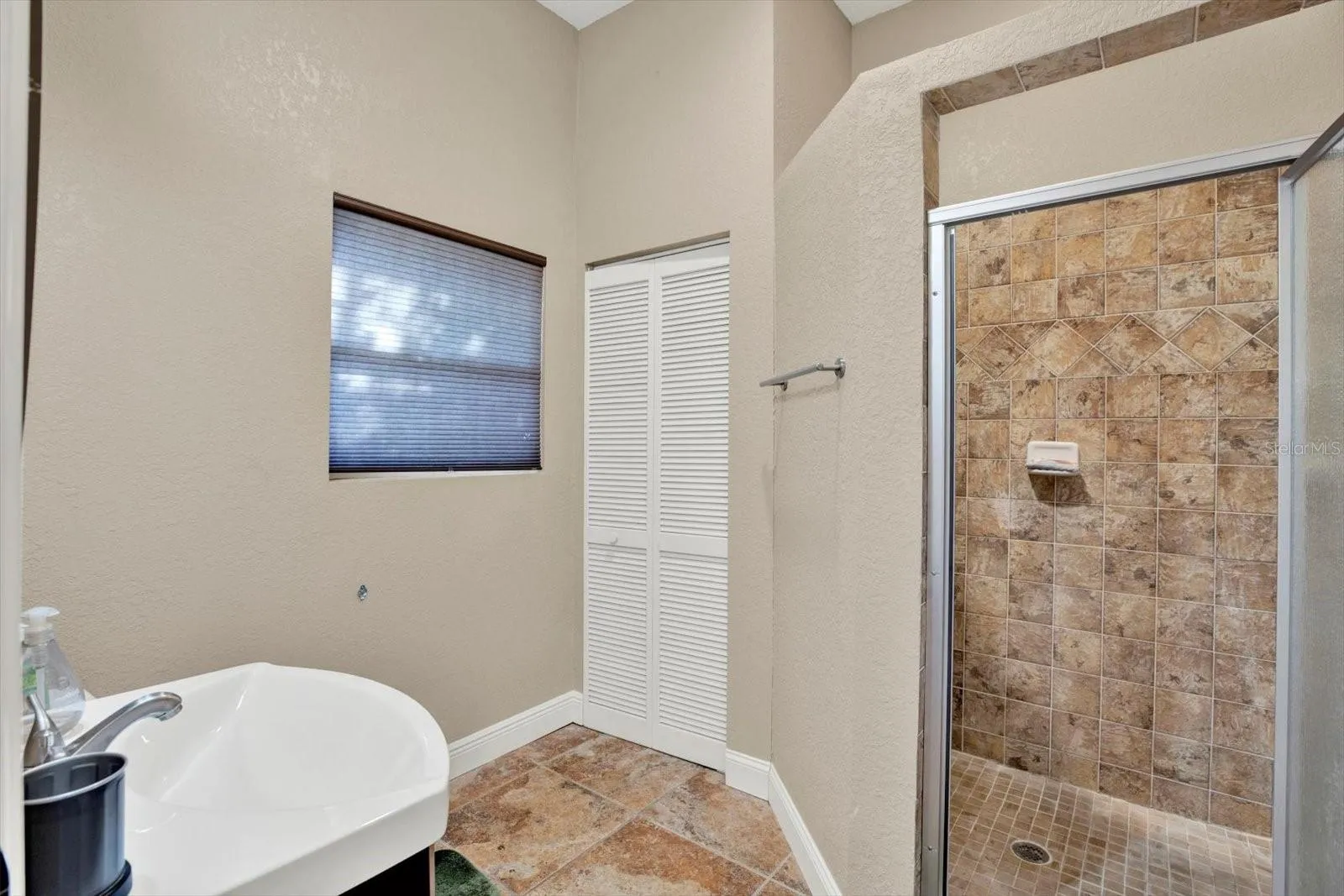 Casita/Guest house bathroom