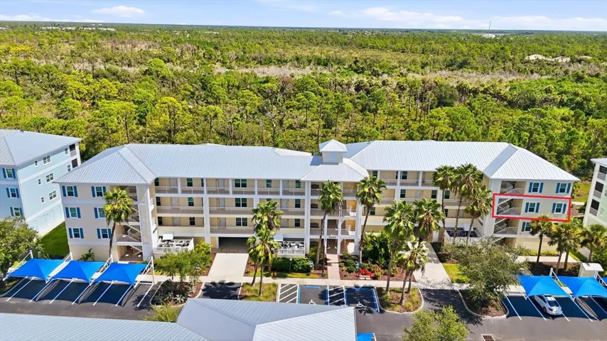 End Unit, 3 Bedroom with 1 Car Garage!