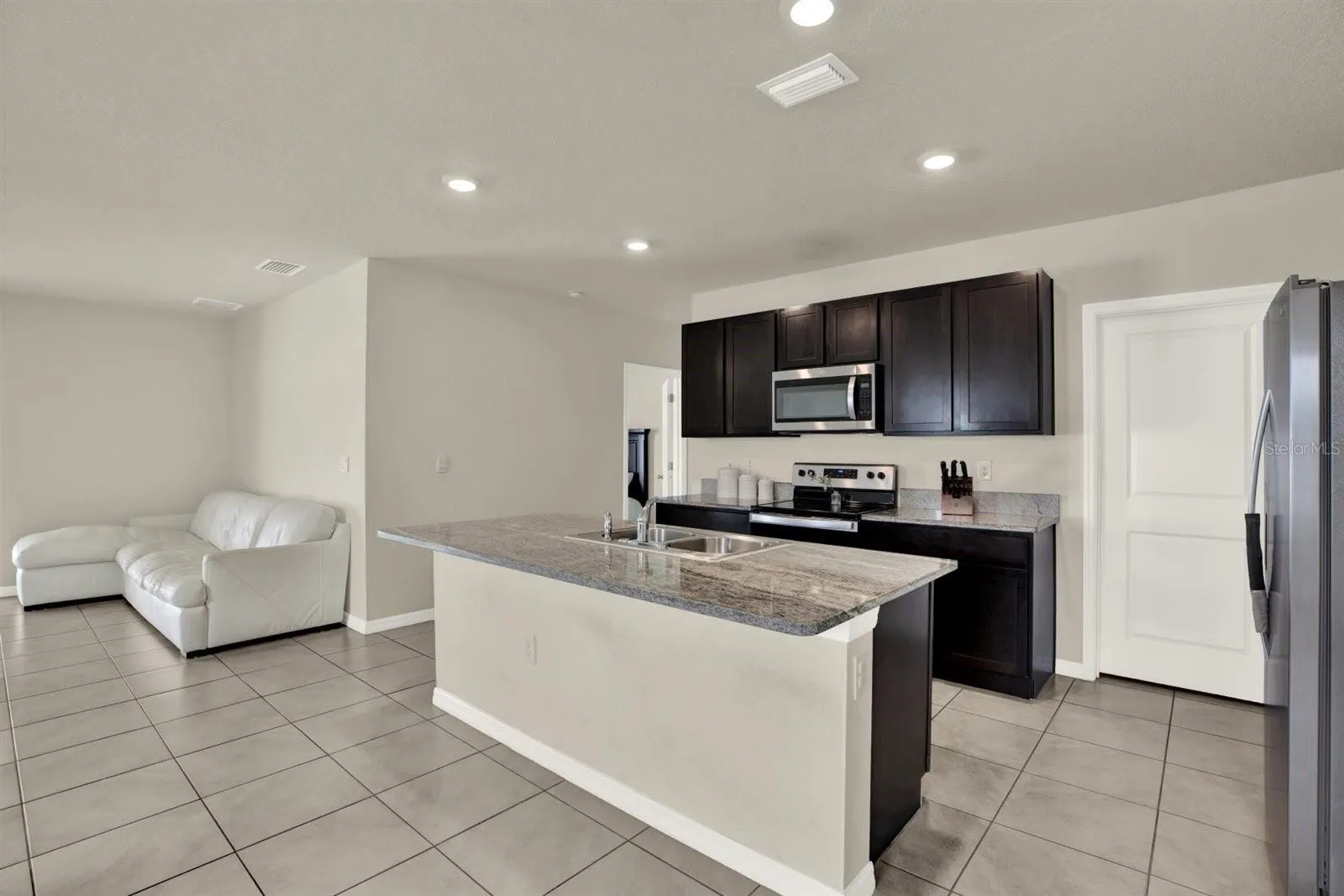 Spacious Kitchen Island
