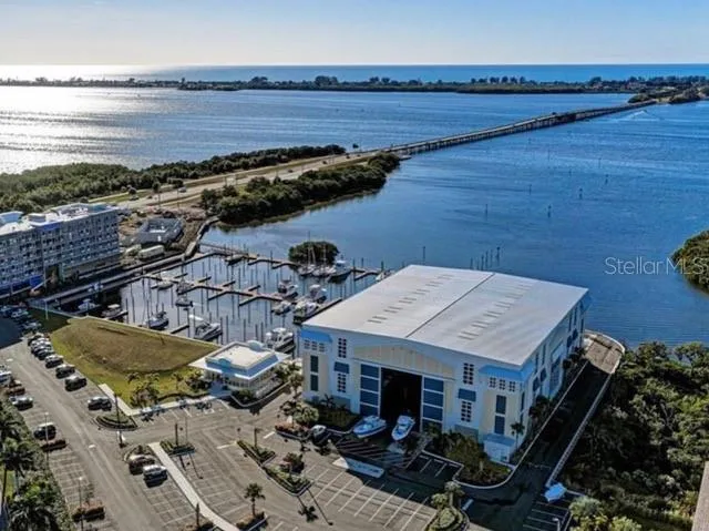 Pier 77-Safe Harbor Marina