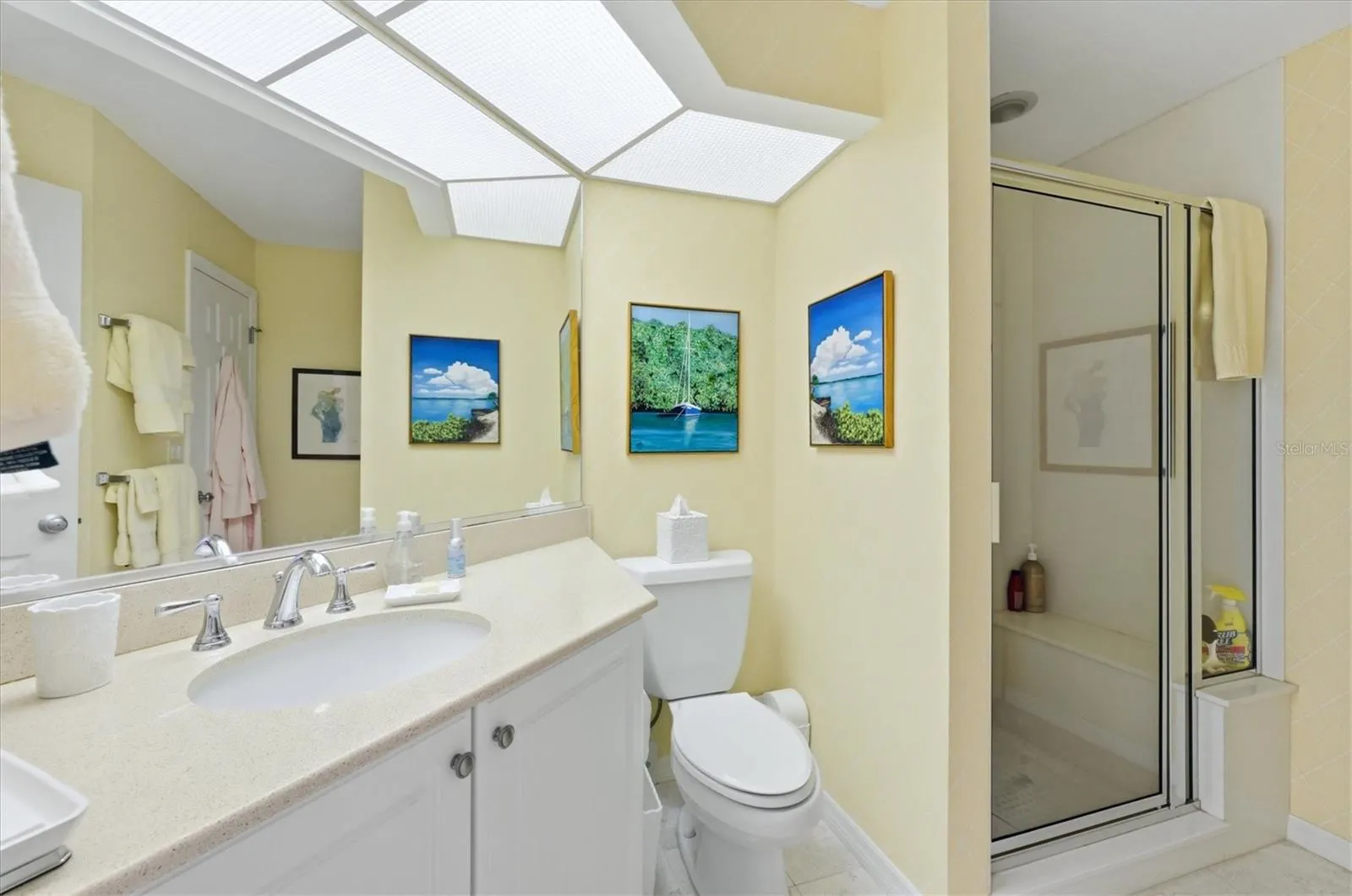 Guest Bathroom 2