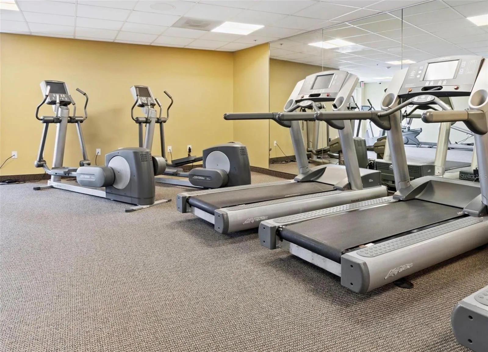 YACHT HARBOR VILLAGE – FITNESS CENTER OPTIONAL CLUB MEMBERSHIP REQUIRED – BUYER TO VERIFY MEMBERSHIP AVAILABILITY, FEES &amp; ACCESS.