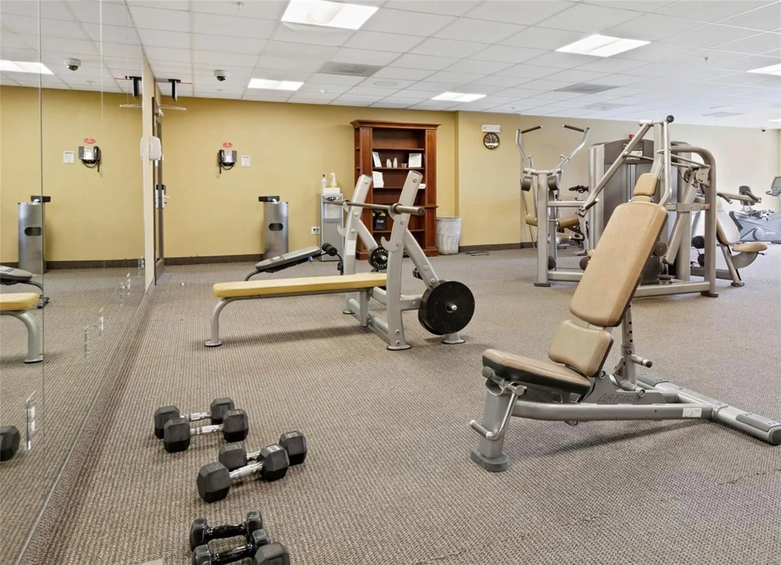 YACHT HARBOR VILLAGE – FITNESS CENTER OPTIONAL CLUB MEMBERSHIP REQUIRED – BUYER TO VERIFY MEMBERSHIP AVAILABILITY, FEES &amp; ACCESS.