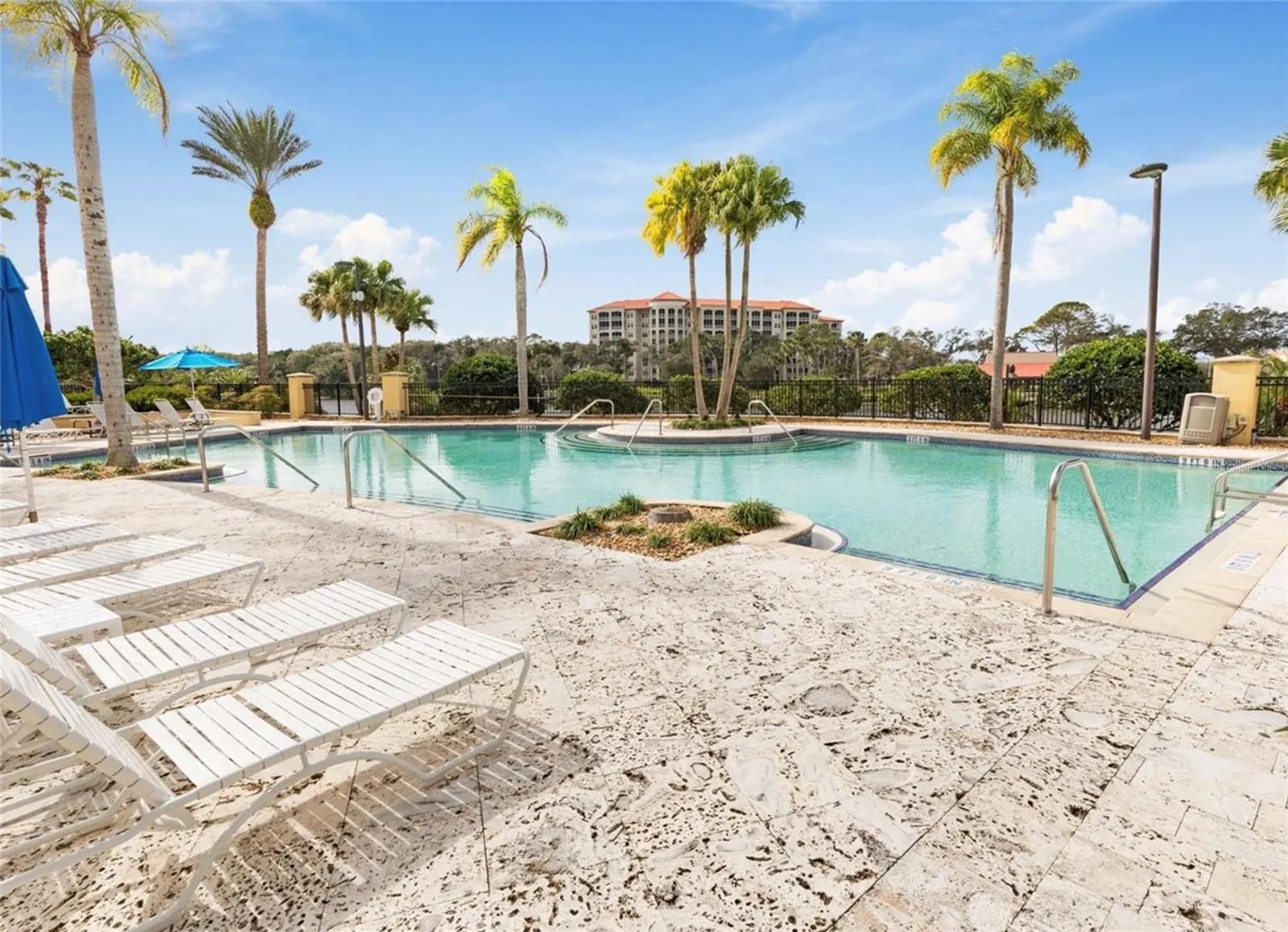YACHT HARBOR VILLAGE – MARINA POOL &amp; DECK MEMBERSHIP REQUIRED – BUYER TO VERIFY MEMBERSHIP AVAILABILITY, FEES &amp; ACCESS.