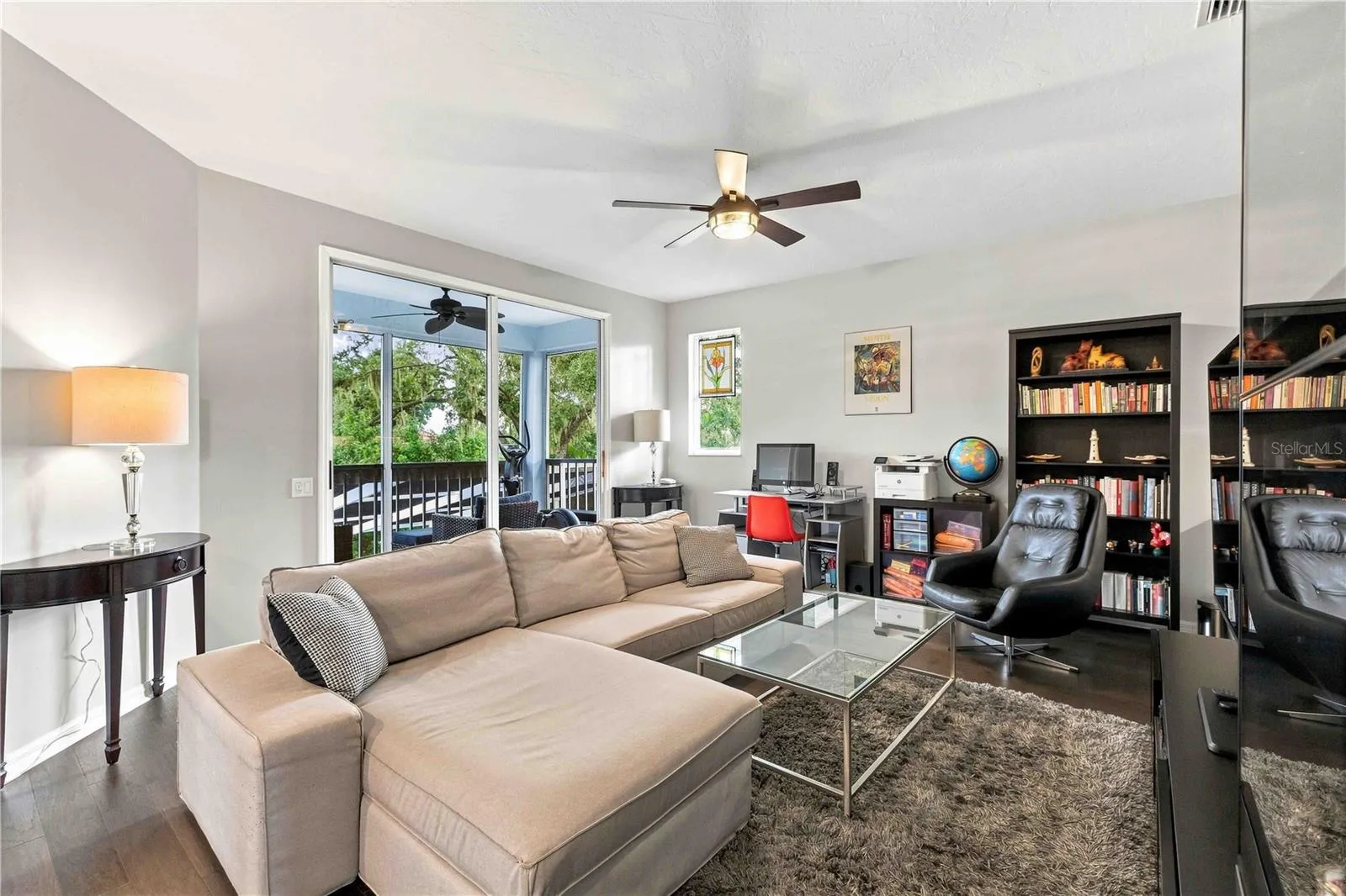 A flexible upstairs bonus room, ideal as a second living space, media room, or home office