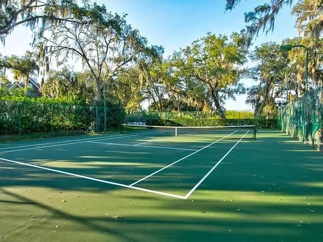Community Tennis Courts