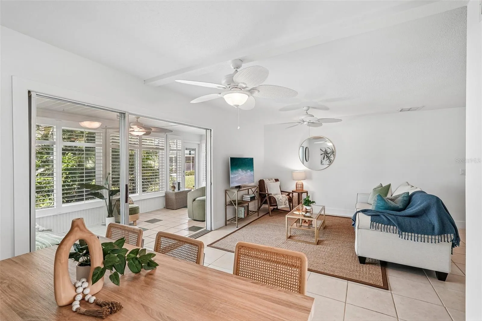 Dining room/Living Room