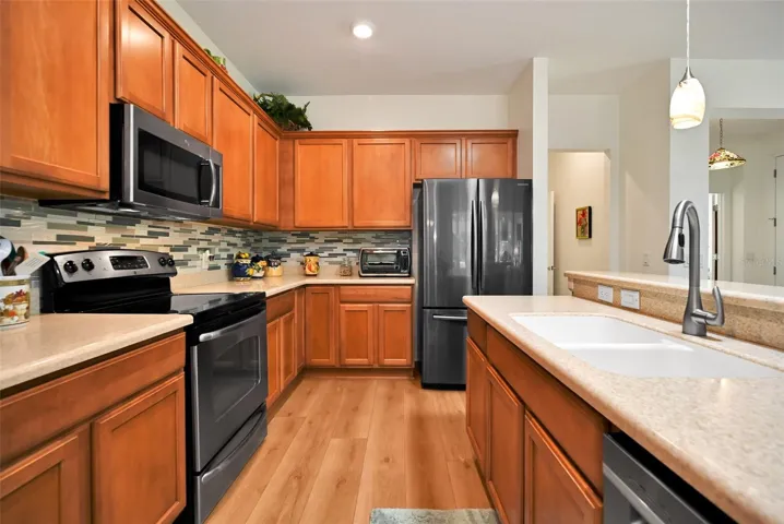 Kitchen with center island