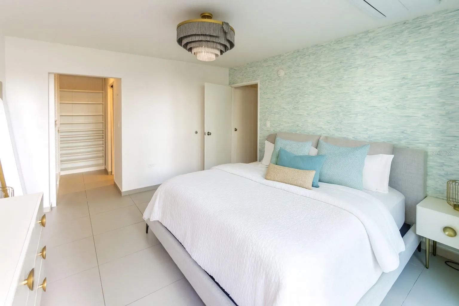 bedding has been virtually added