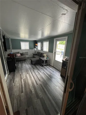Bonus room.