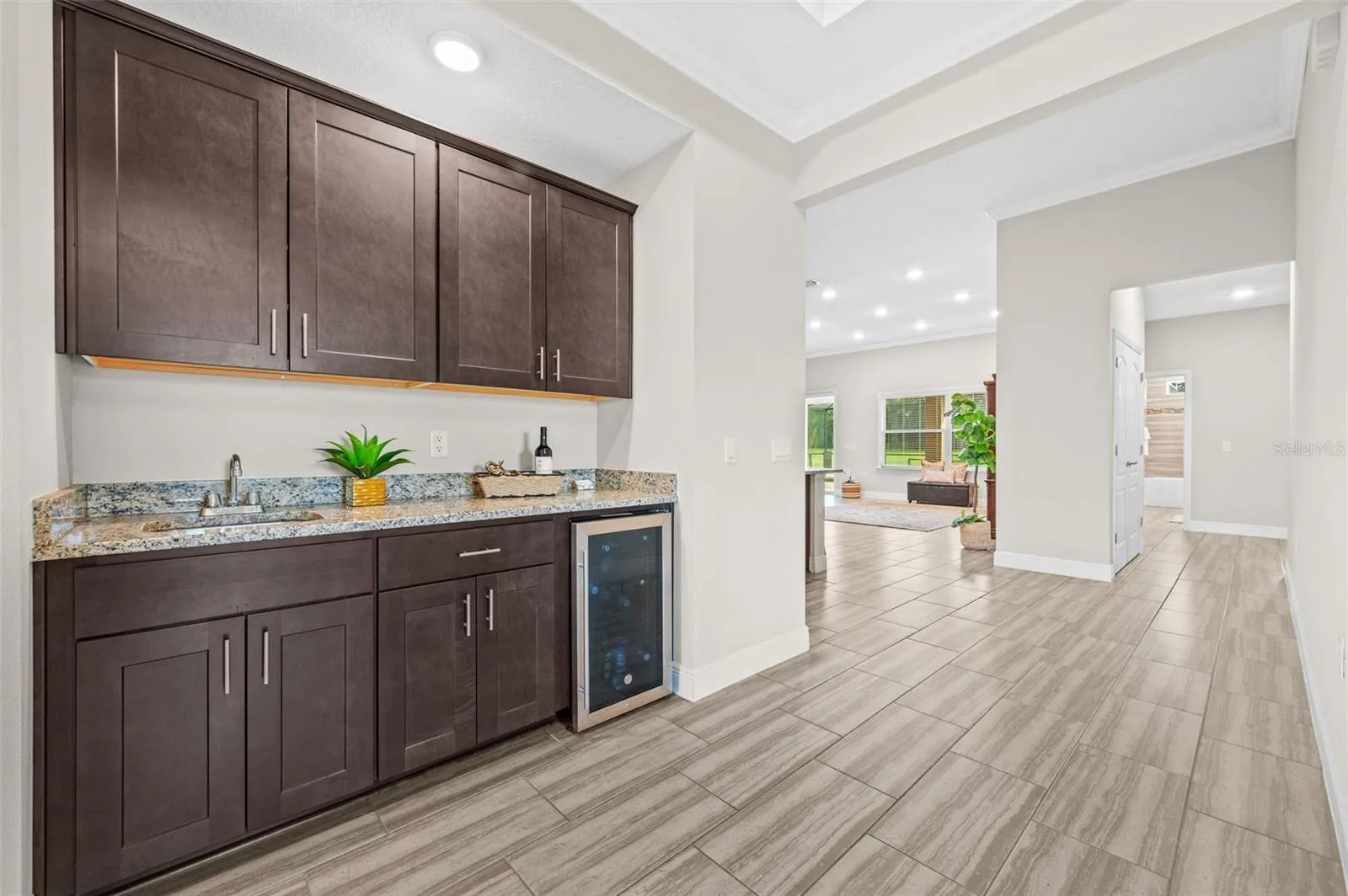 Wet bar