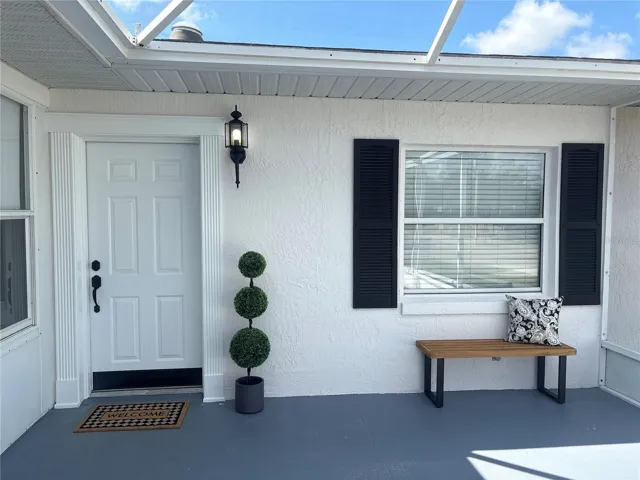 2947 Tangerine CrFront Entrance
