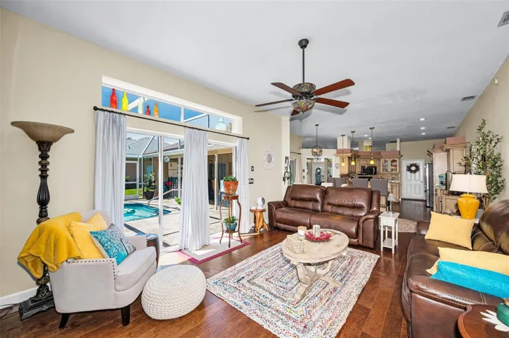 Family Room - Pocketing Sliding Glass Doors