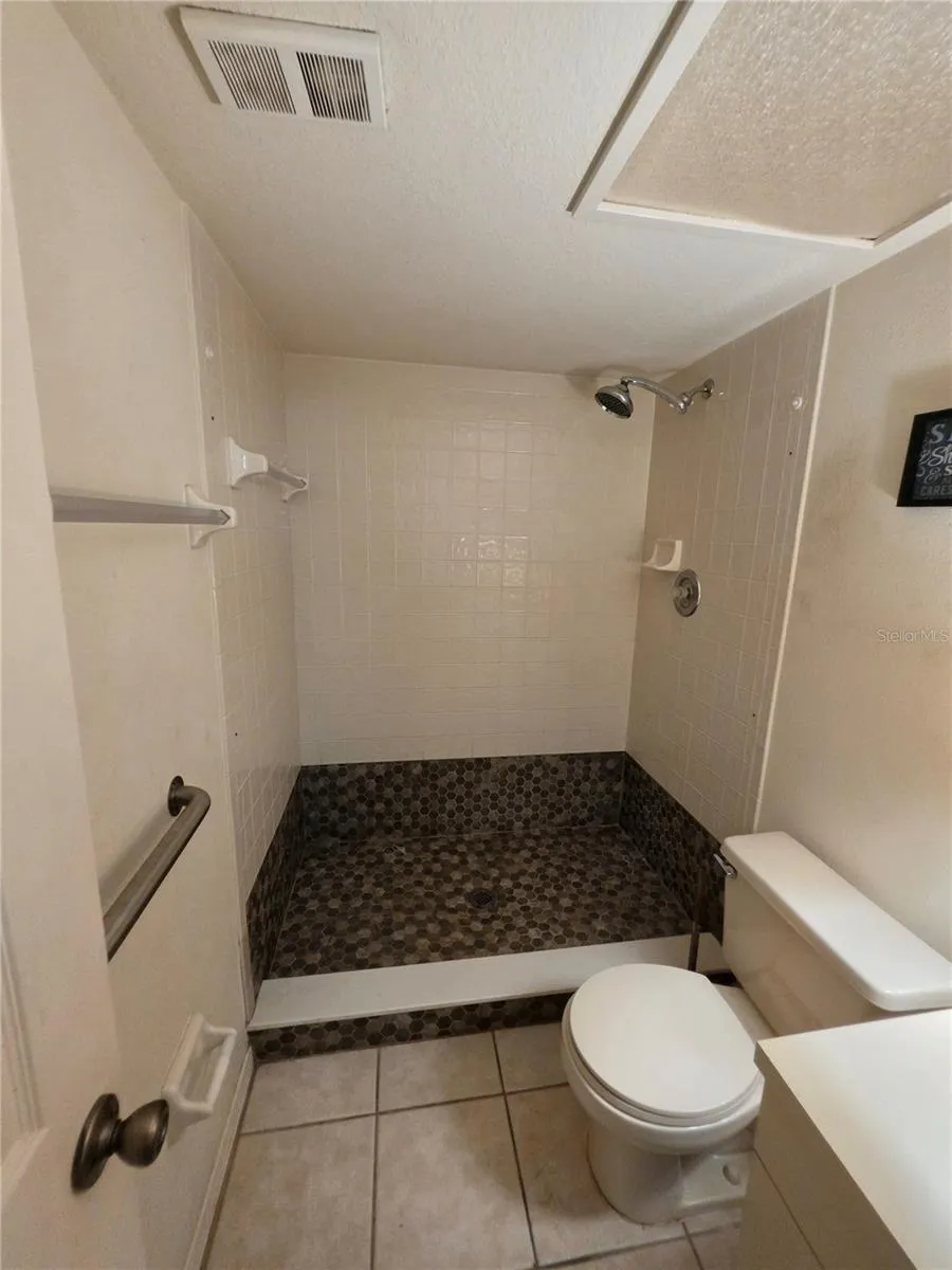 Full Bathroom for main living area
