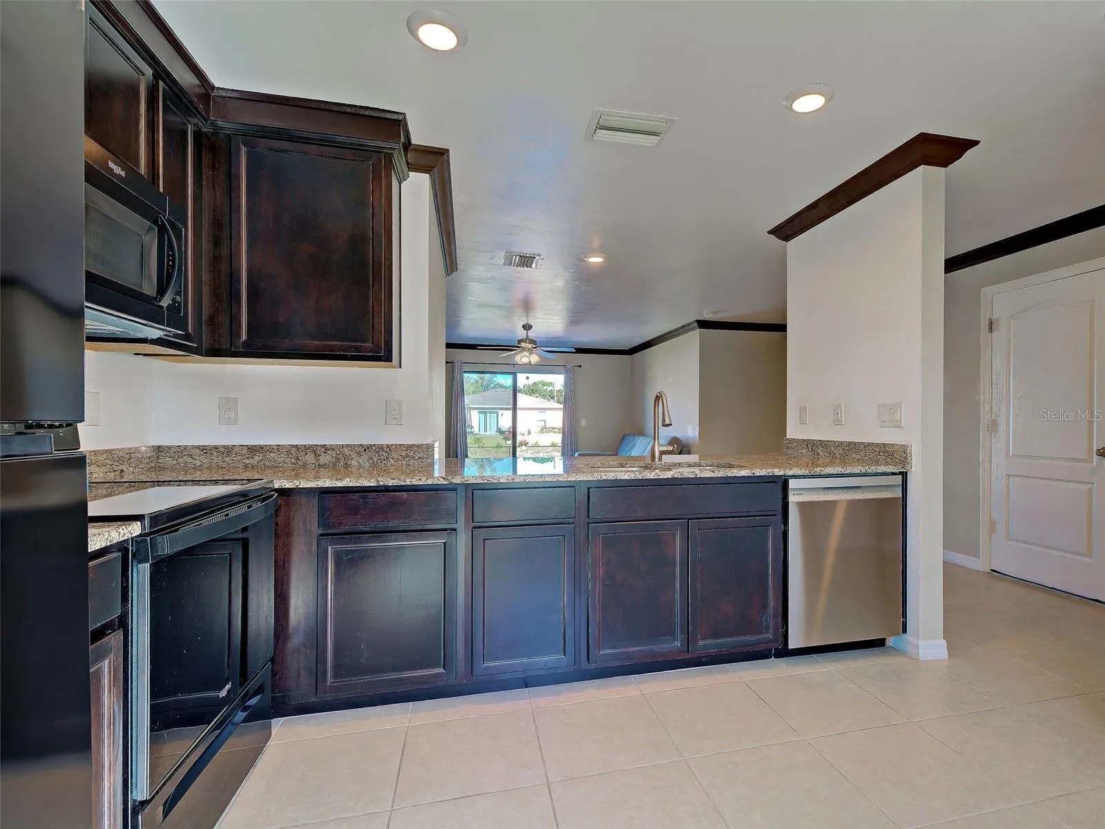Casual Dining Area