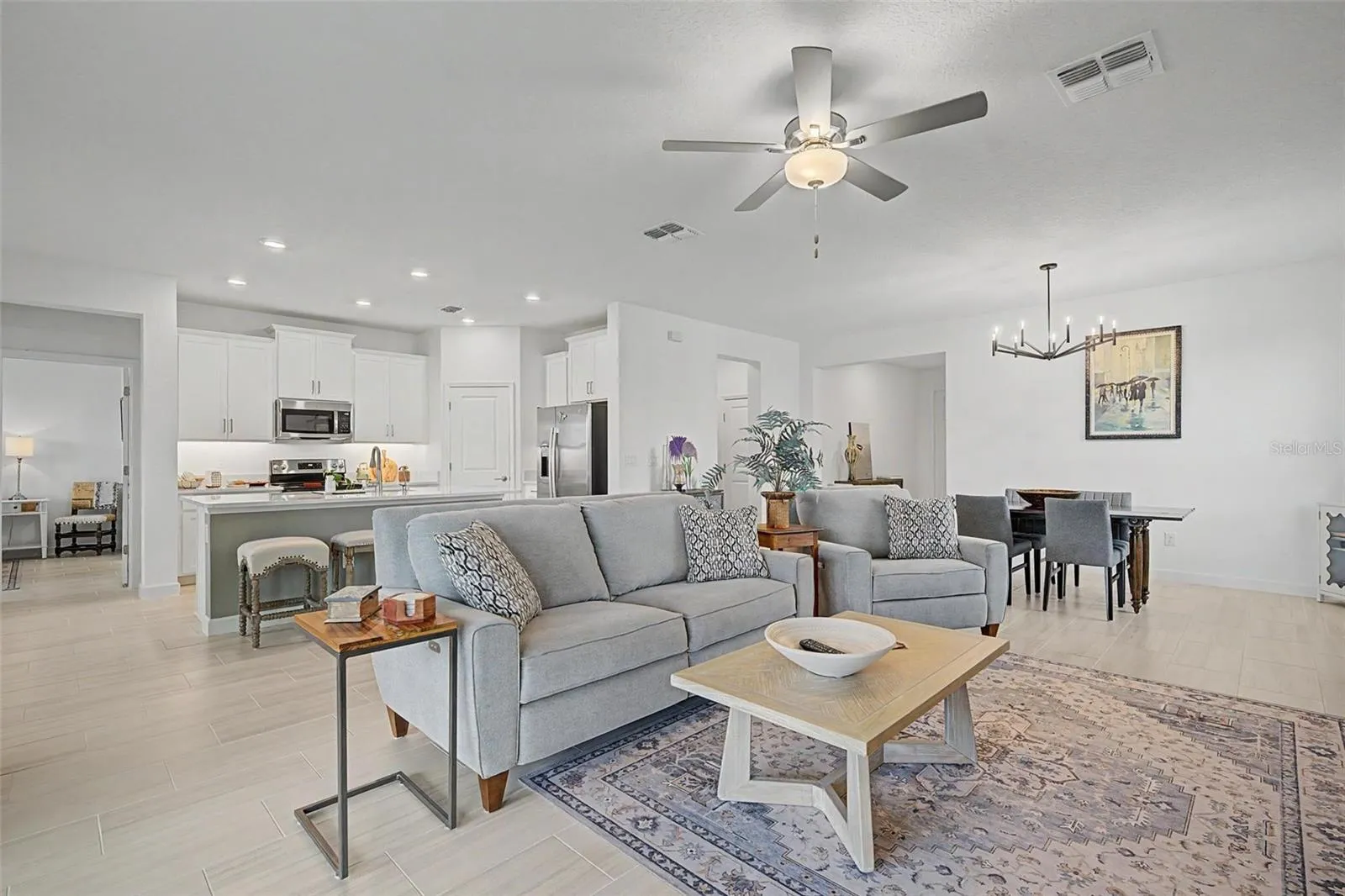 Family room to Kitchen