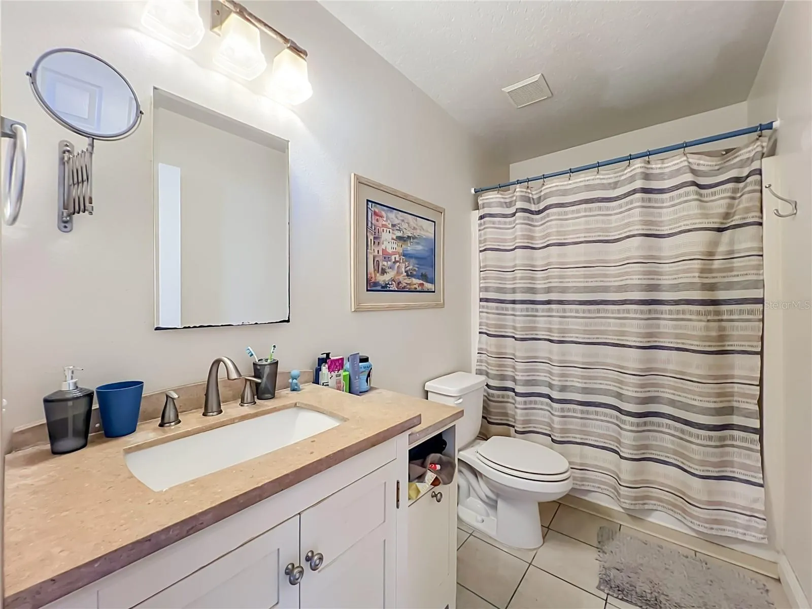 Bathroom on 2nd floor