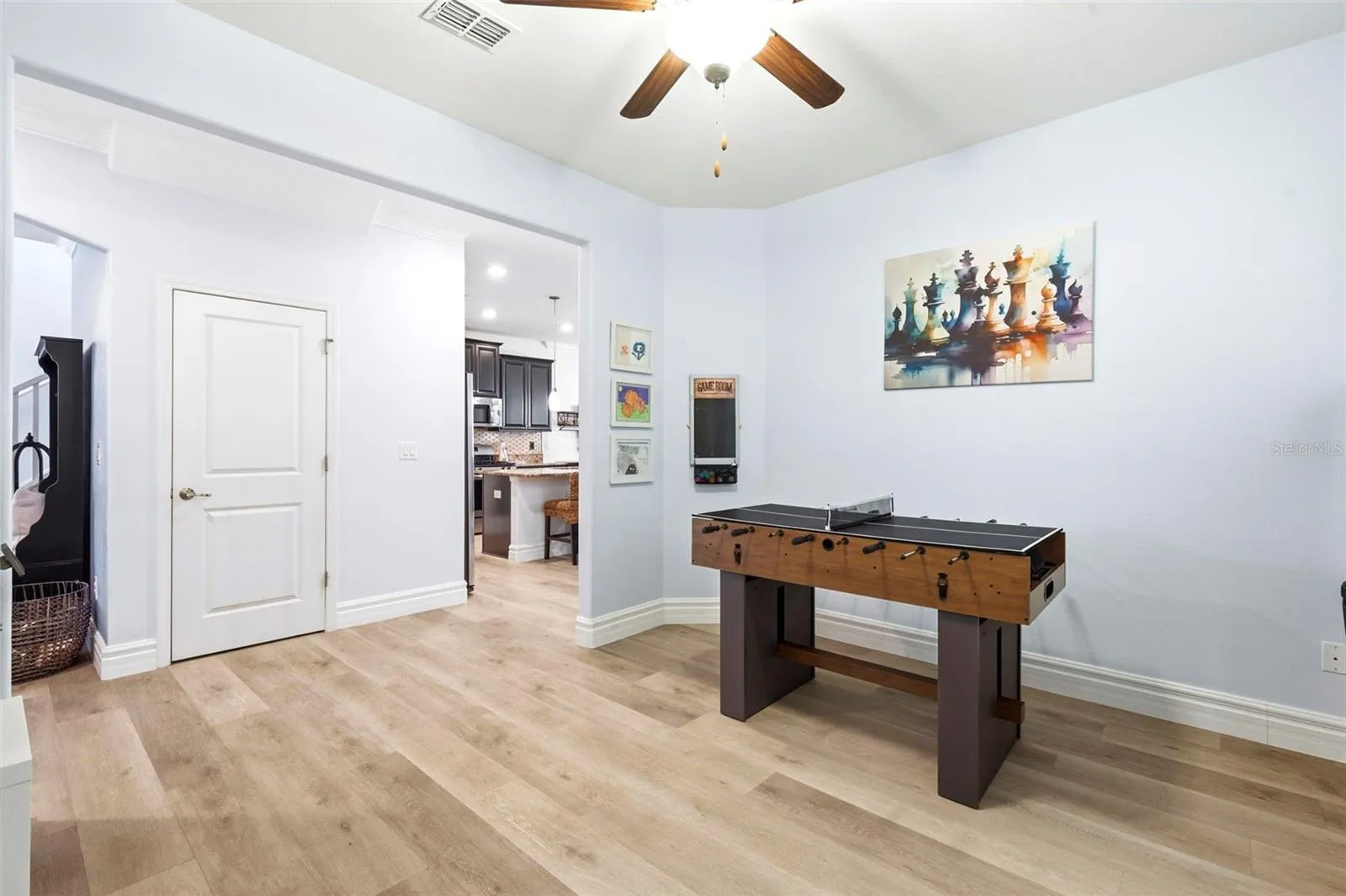 Game Room / Den
