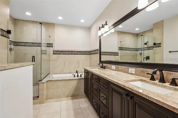 Primary bathroom w/ dual vanity