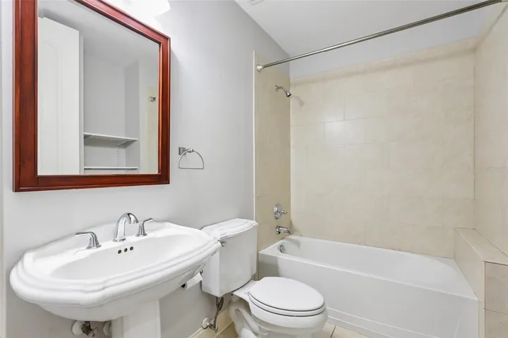 1st floor full bathroom