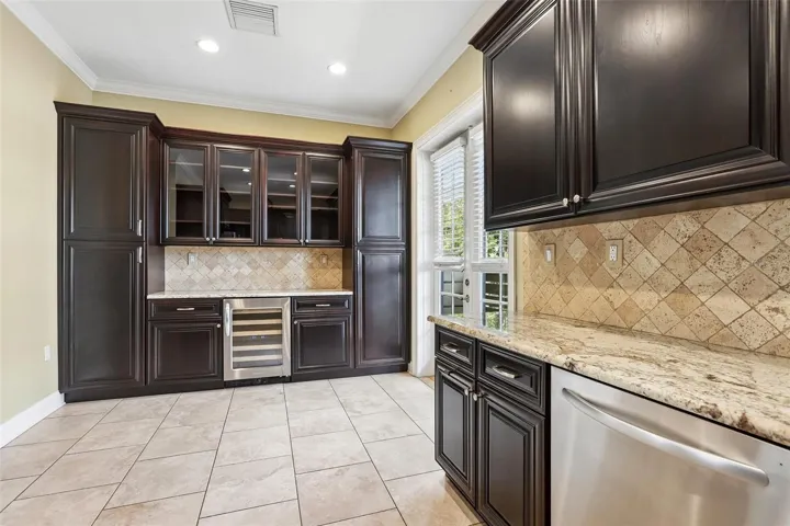 From range to drybar/pantry