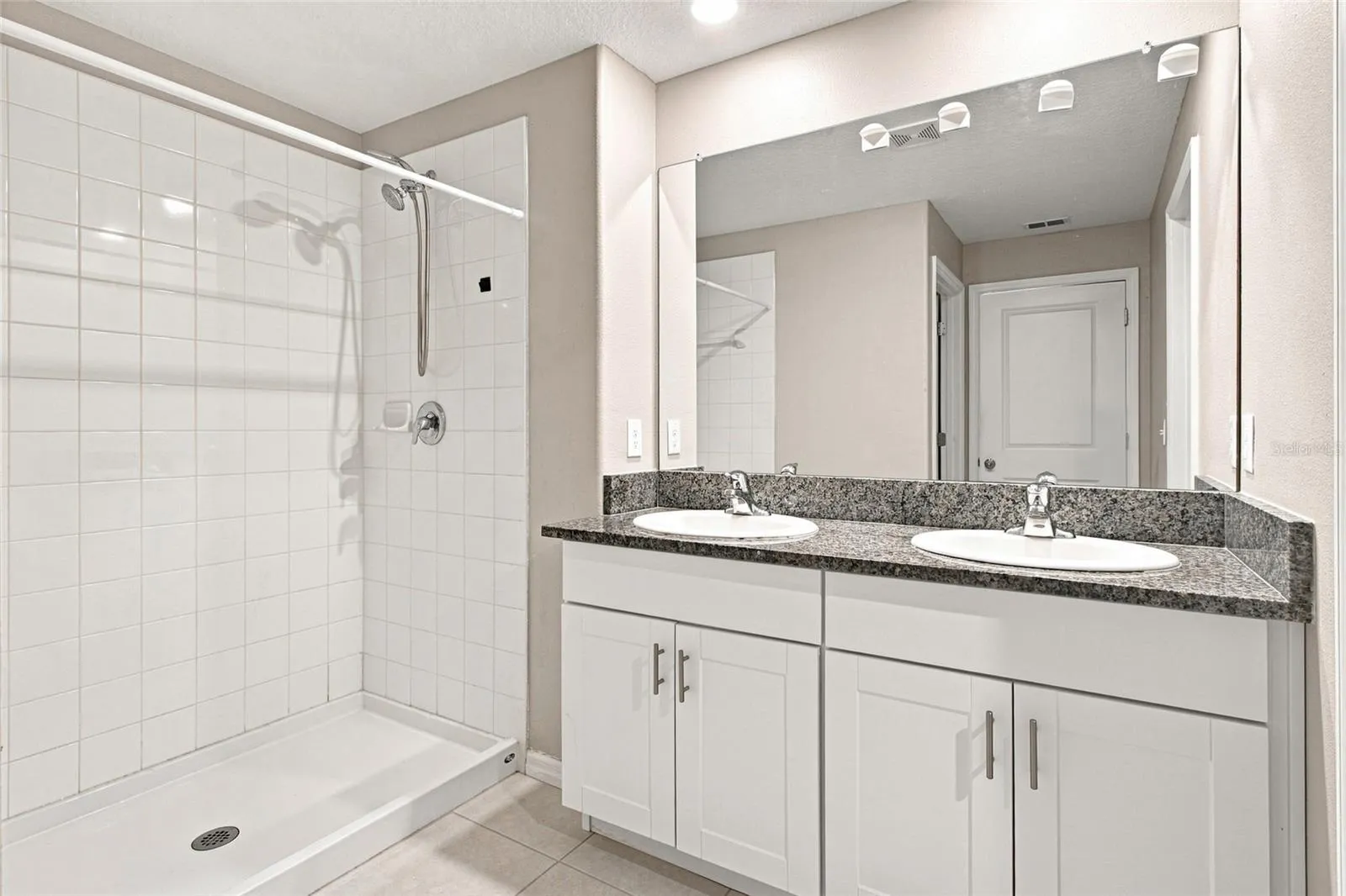 Primary en suite