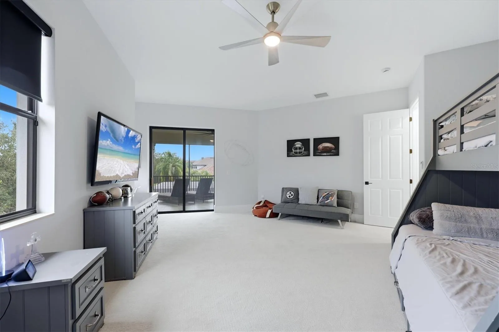 Second Floor Massive Bedroom with entrance to Terrace