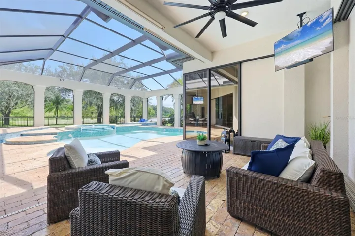 Travertine Lanai