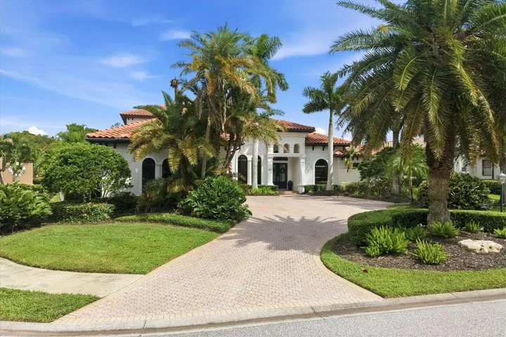 Great location at the end of the culdesac