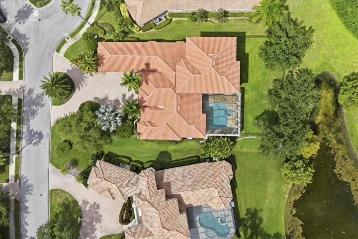 Overvew of home with FENCED yard