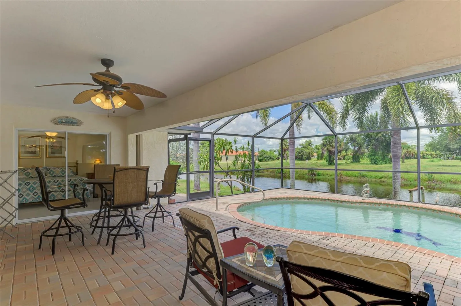 Spacious covered deck area