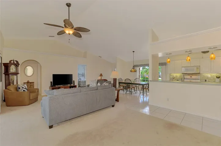 Living space to kitchen bar top